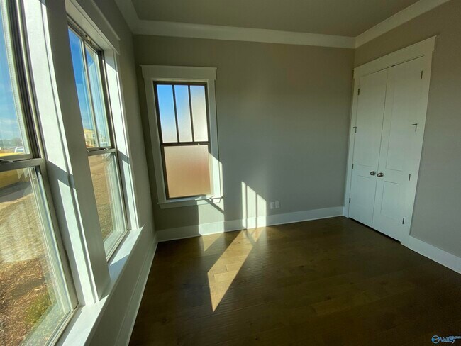 Building Photo - 247 Haystack Dr