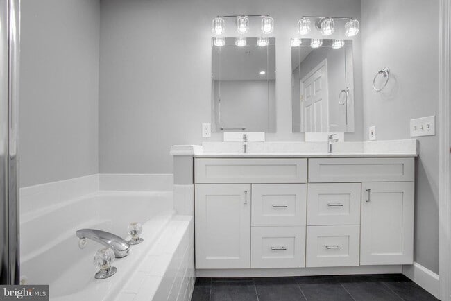 Building Photo - 12765 Fair Crest Ct