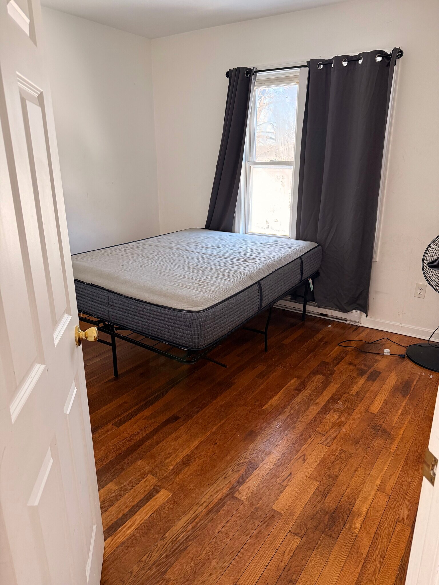 Building Photo - 1442 Main St