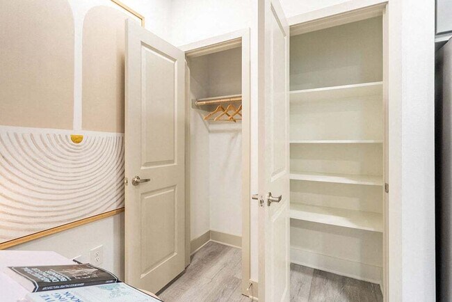Building Photo - Move-In Special! 8 Weeks Free + $500 Off