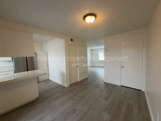 Building Photo - 2255 Cahuilla St