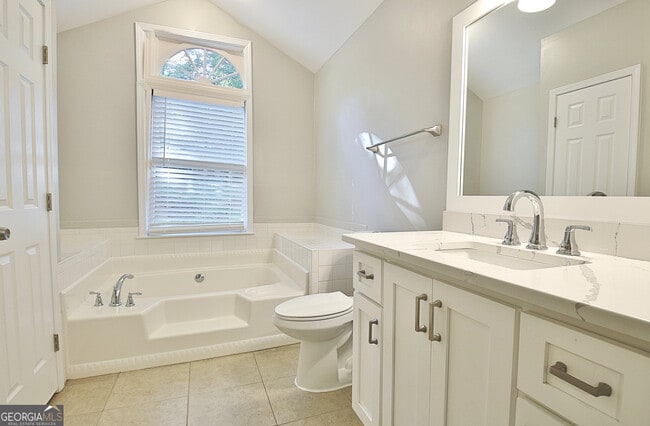 Building Photo - 338 Summer Pl