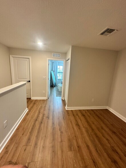 Building Photo - 5049 Genove Pl