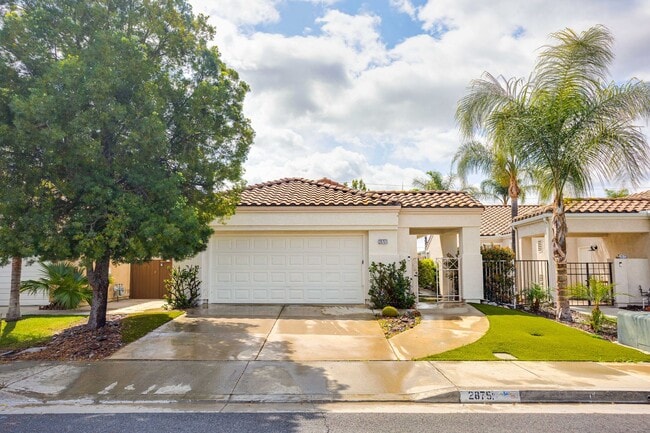 Primary Photo - Gorgeous Single story home - walking dista...