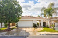 Building Photo - Gorgeous Single story home - walking dista...