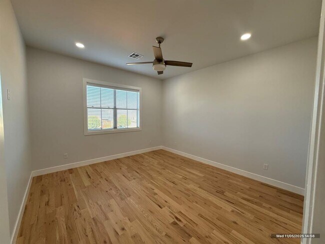 Building Photo - 8340 NW 130th Cir