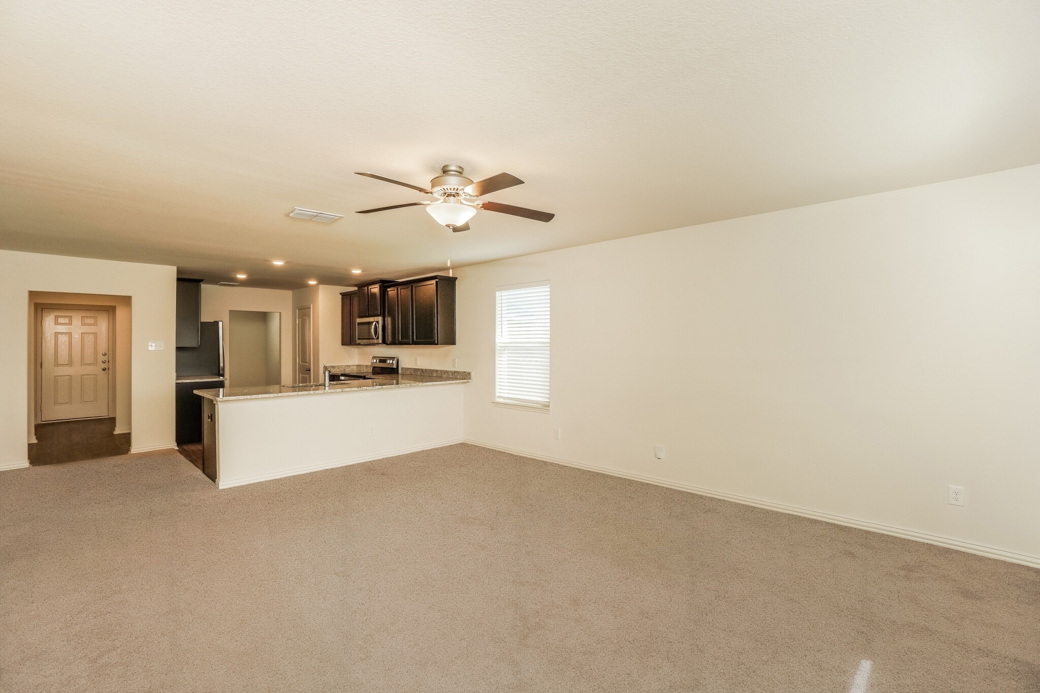 Building Photo - 7226 Lazy Cyn