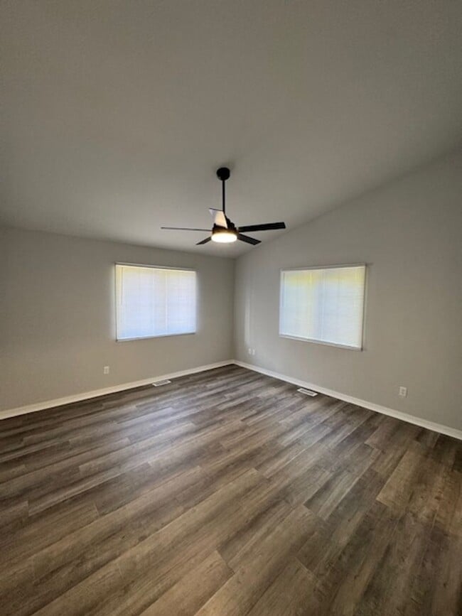 Building Photo - 2 Bedroom, 2 Bathroom Home- Cedar Lake, IN