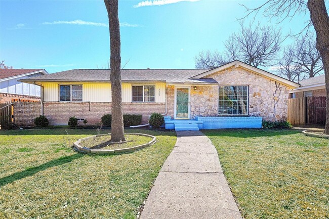 GEM! Beautiful Upgrades & Move In Ready! - GEM!  Beautiful Upgrades & Move In Ready!