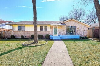Building Photo - GEM!  Beautiful Upgrades & Move In Ready!