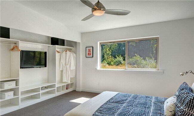 Building Photo - Greenbelt Station Townhomes - Beacon Hill
