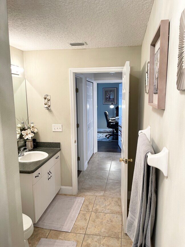 Building Photo - 35 Postman Ln