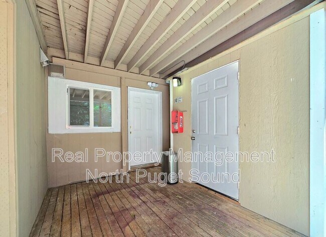 Building Photo - 15602 Ash Way