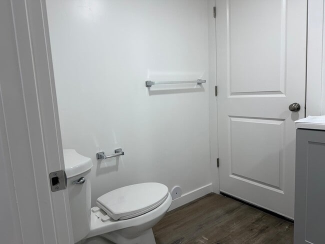 Building Photo - 2506 N Geranium Dr