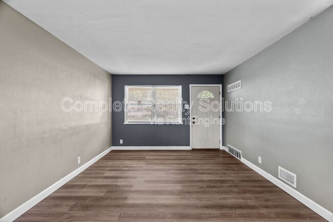 Building Photo - 10720 Spring Garden Dr