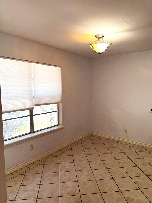 Building Photo - 5302 Springfield Ave