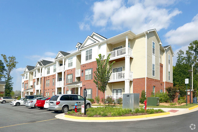 Clairmont At Jolliff Landing - Chesapeake, VA | Apartment Finder