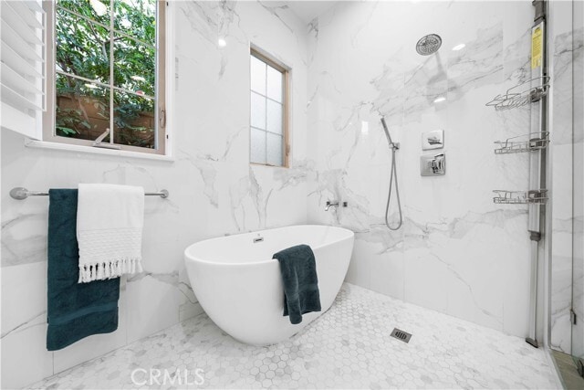 Building Photo - 26 Lowland