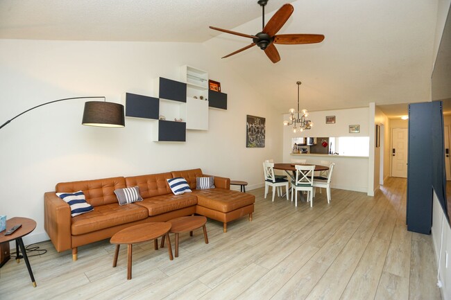 Building Photo - **ANNUAL OR SEASONAL RENTAL**