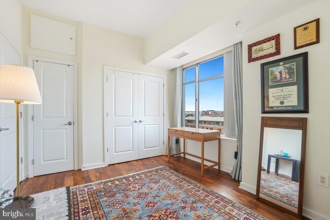 Building Photo - 475 K St NW