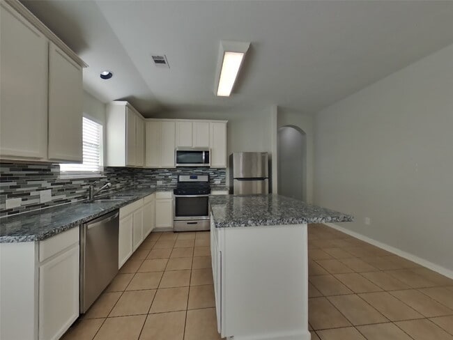 Building Photo - 10818 Harston Dr