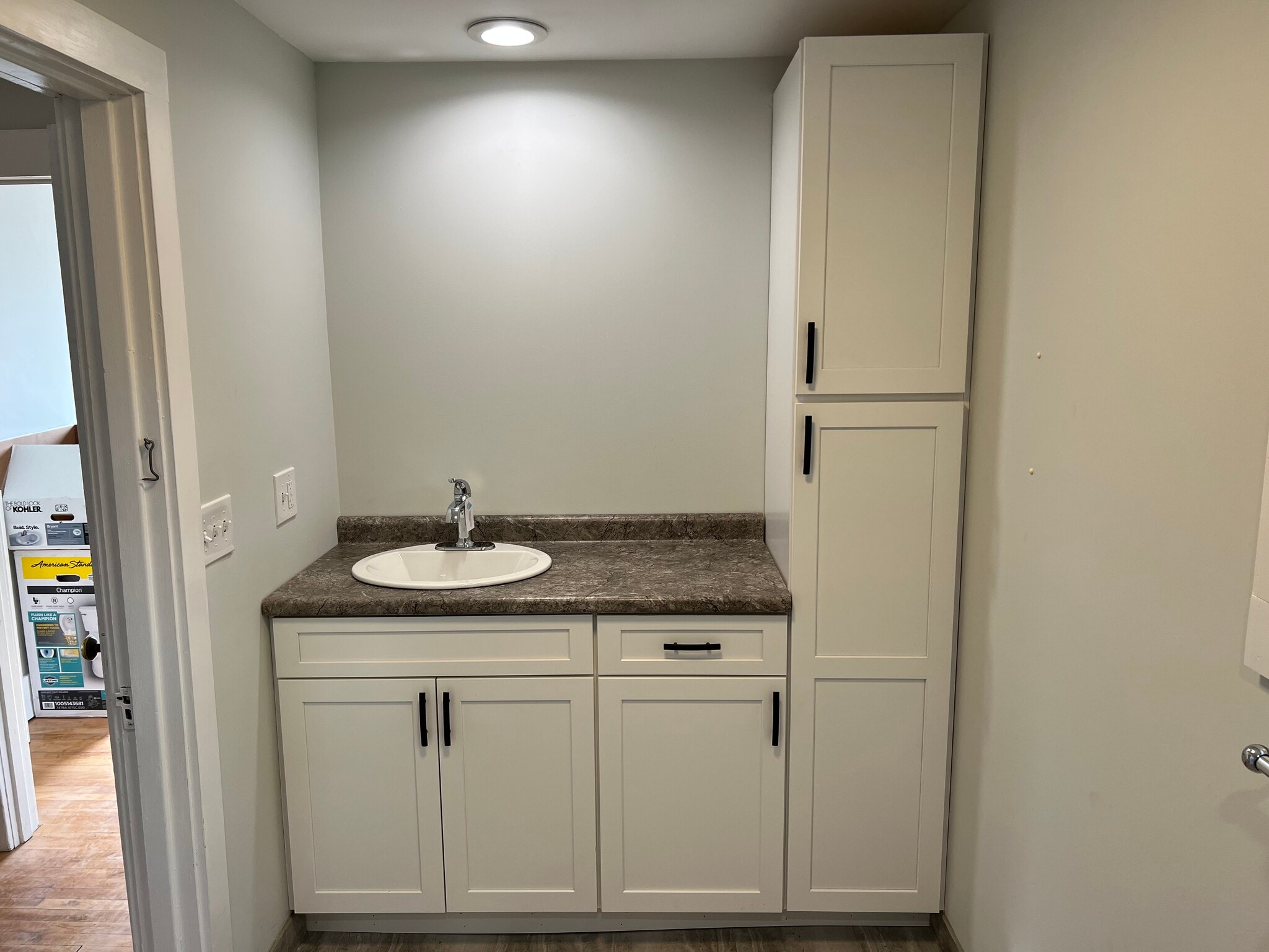 Upstairs Bathroom - 124 Aubrey Ave