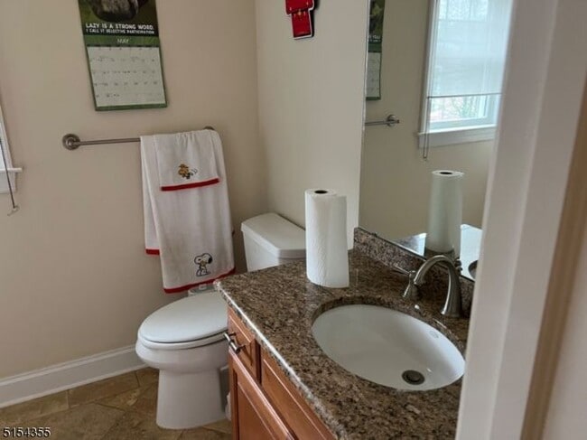 Building Photo - 208 Lenox Ave