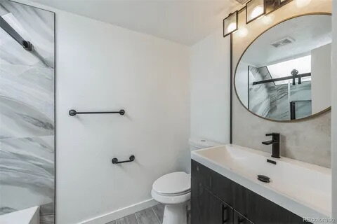 Building Photo - Charming 1-Bedroom, 1-Bathroom Condo In Wind Creek!