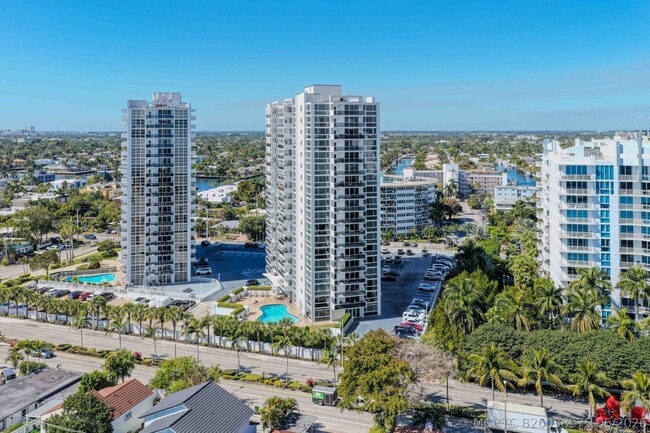 Building Photo - 2715 N Ocean Blvd