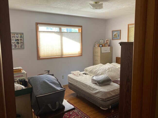 Building Photo - 10721 N Nelson Rd