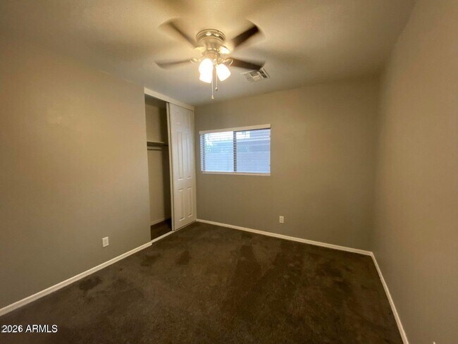 Building Photo - 1117 E Arabian Dr