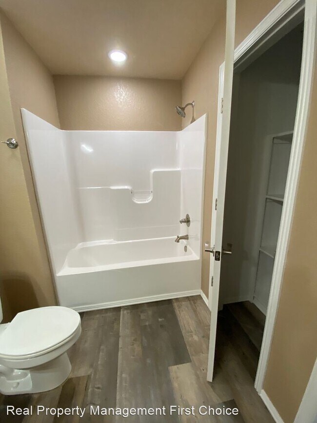 Building Photo - 3 br, 2 bath House - 713 Black Creek Lane