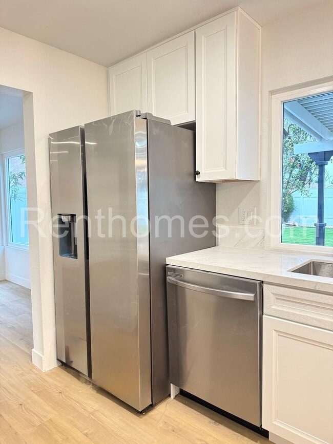 Building Photo - 9342 Twin Mountain Cir