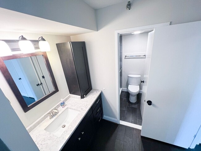 Building Photo - Beautiful And Modern 1 Bed, 1 Bath Condo In Prime Location With High Walk Score In Alta Vista