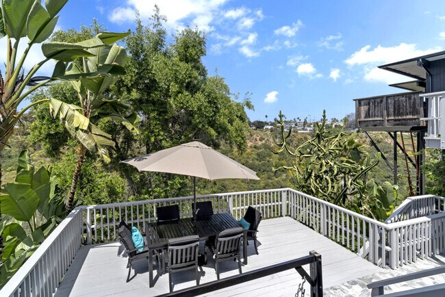 Building Photo - 1072 Johnson Ave