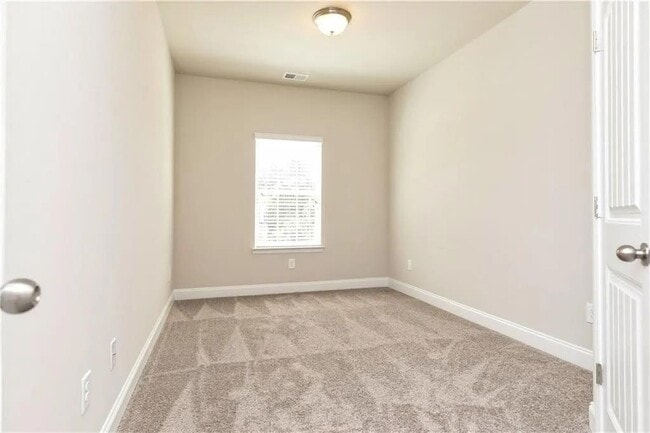 Building Photo - 695 Country Ridge Dr