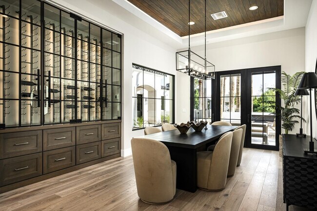 Building Photo - 6500 E Cactus Wren Rd