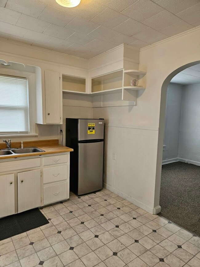 Building Photo - 602 E Long Ave