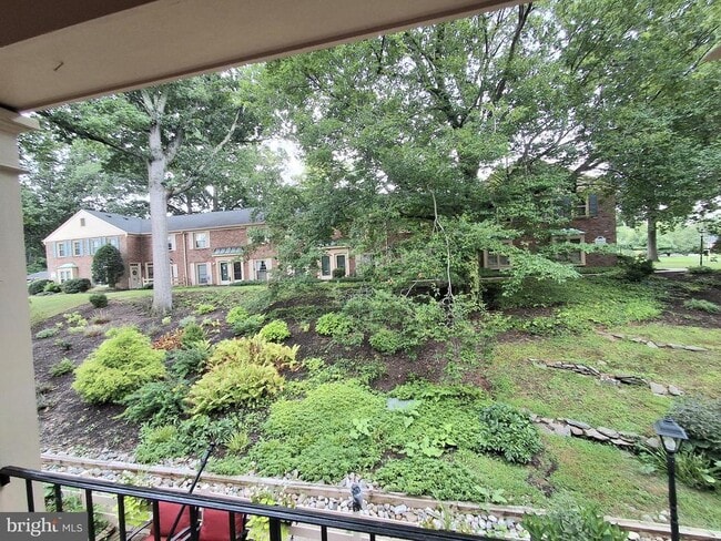 Building Photo - 128 Nottoway Dr