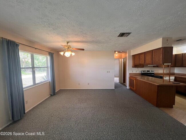 Building Photo - 1586 Wacker Ave SE