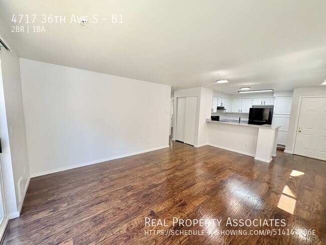 Building Photo - 4717 36th Ave S
