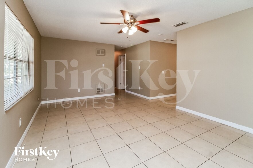 Building Photo - 3639 Shalimar Ct