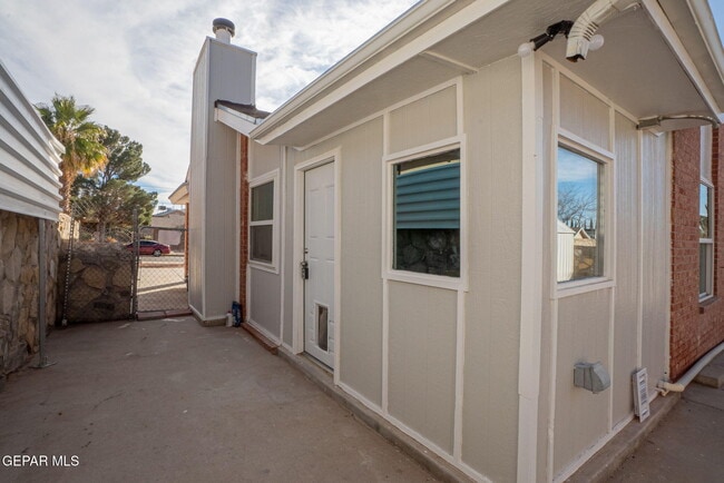 Building Photo - 12033 Fred Carter Dr
