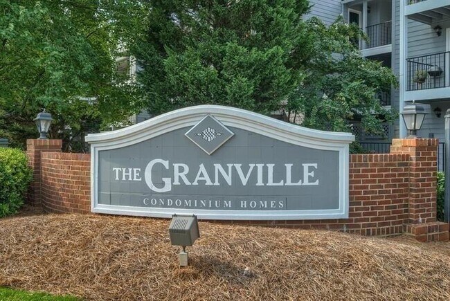 Building Photo - 424 Granville Ct