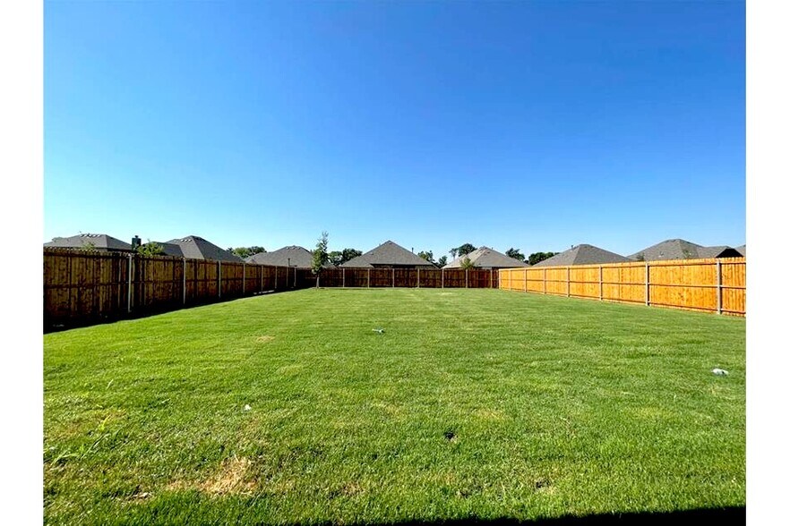 Building Photo - 2818 Diamondback Dr
