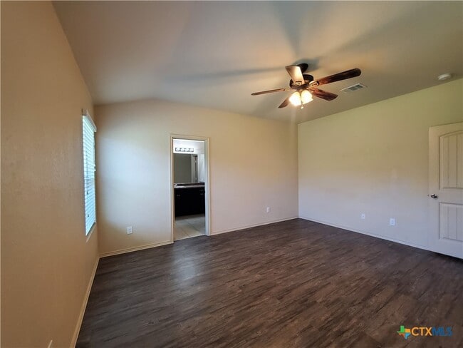 Building Photo - 1536 Gateshead Dr