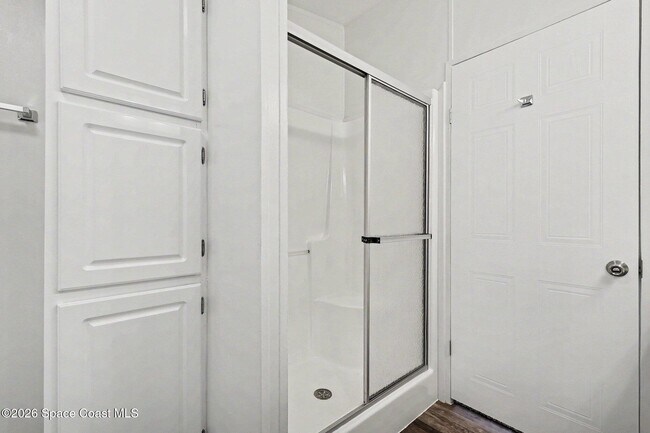 Building Photo - 423 Brozman Ln