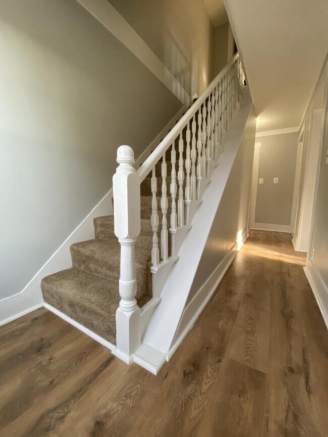 Building Photo - 9 Mt Auburn St