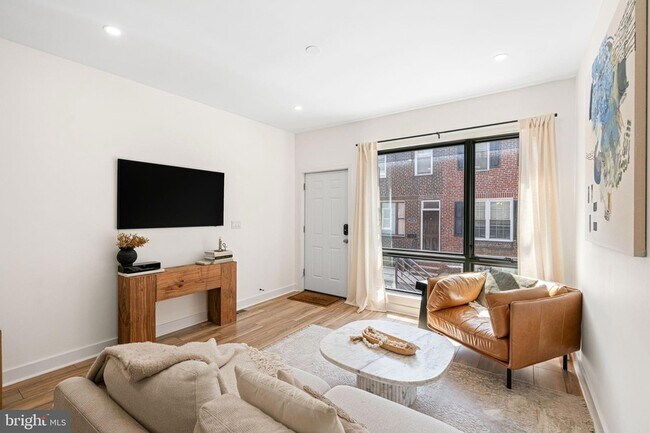 Building Photo - 2231 Earp St