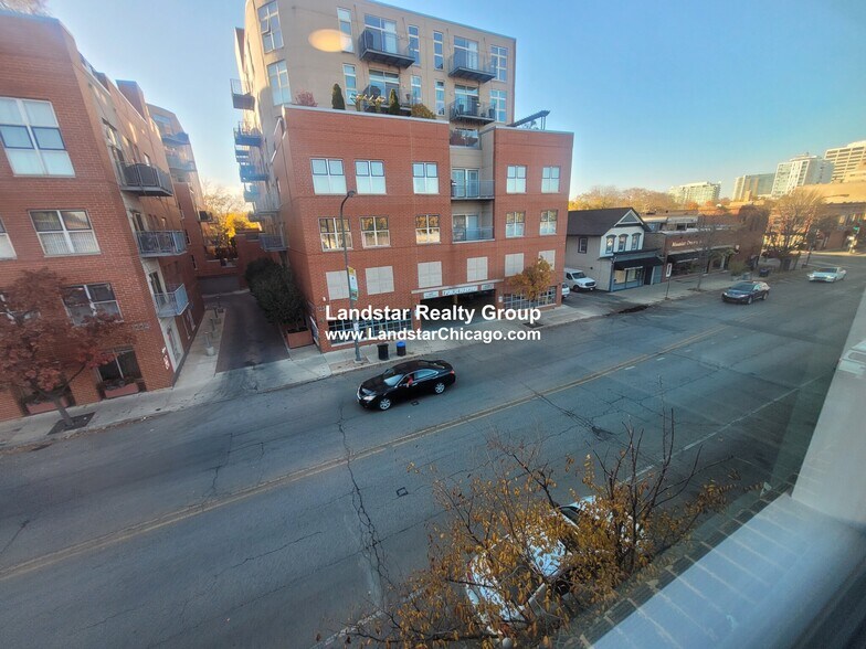 Building Photo - 1241 Chicago Ave